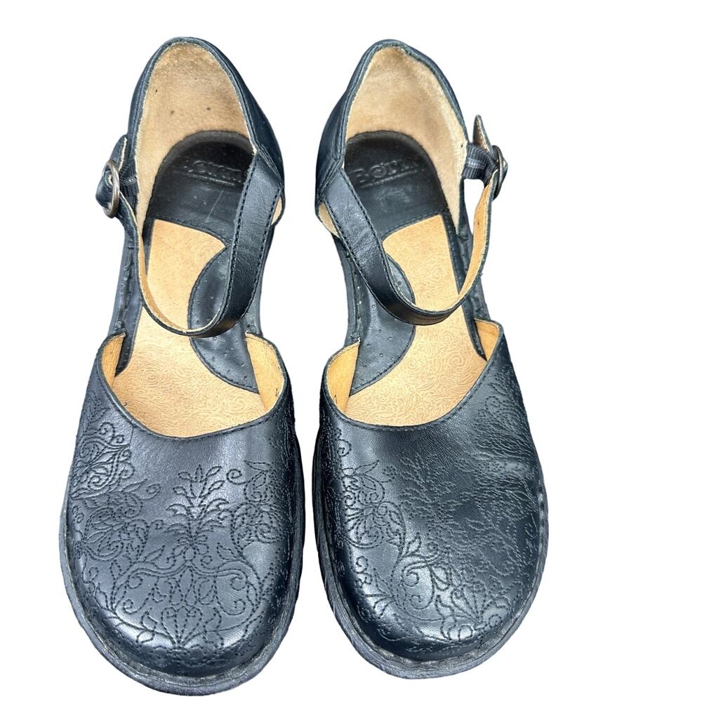 Born Black Mary Janes 3336 Embossed Heeled Stitch Size 9 EUC